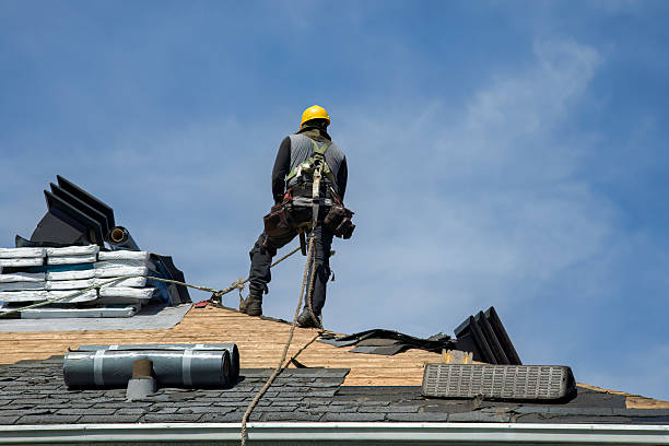 Professional Gutter Installation technician working in Hollywood, MD